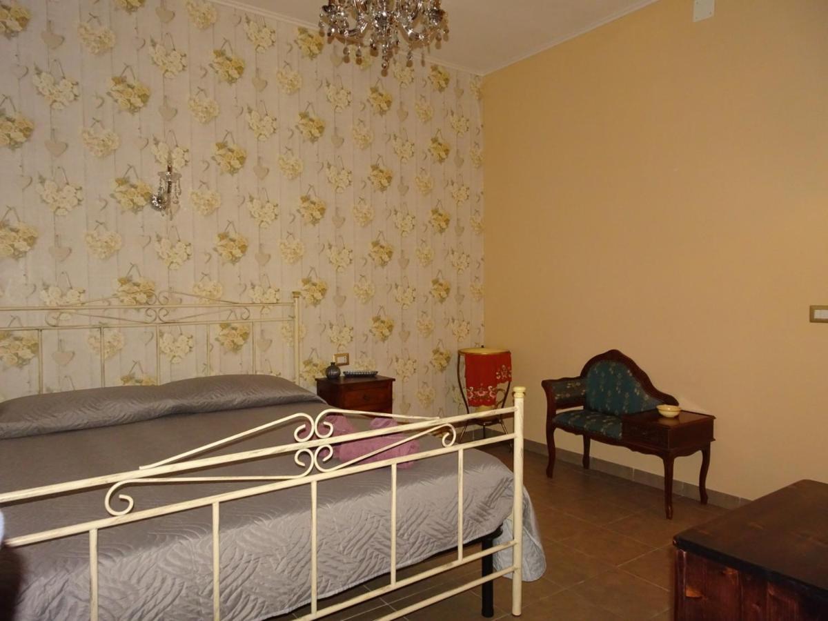 La Casa Di Benedetta Panzió Szirakúza Kültér fotó