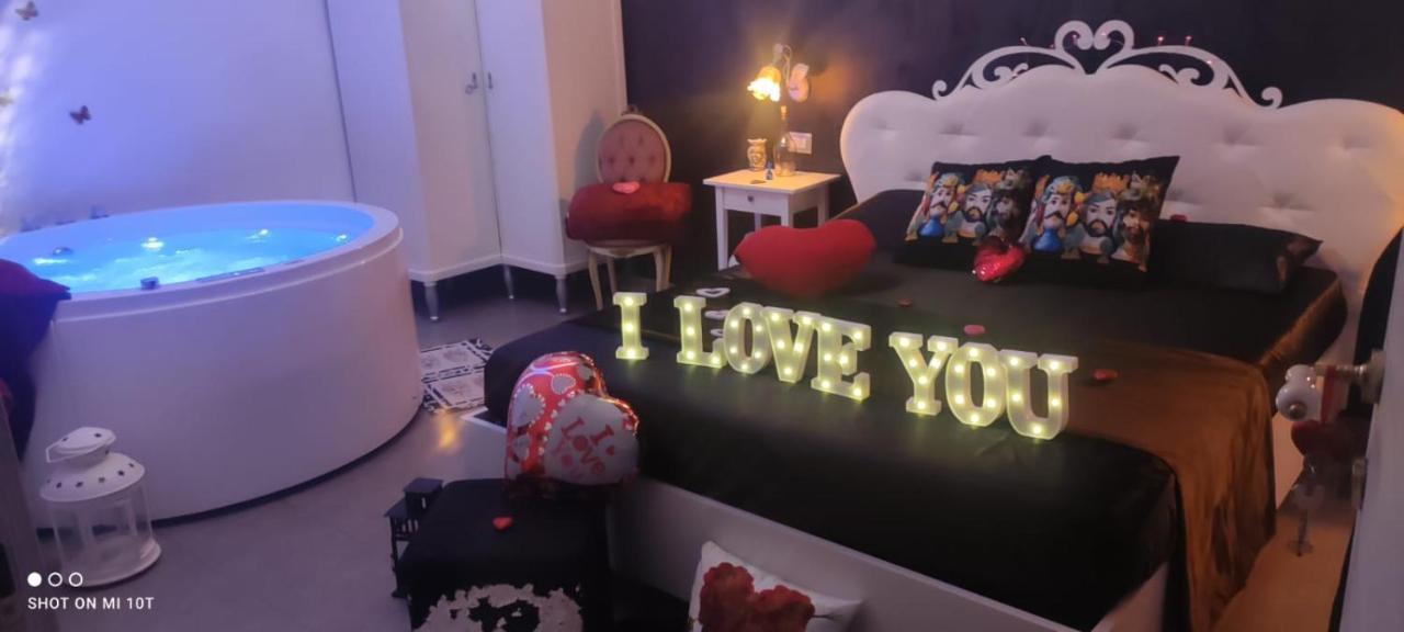 La Casa Di Benedetta Panzió Szirakúza Kültér fotó
